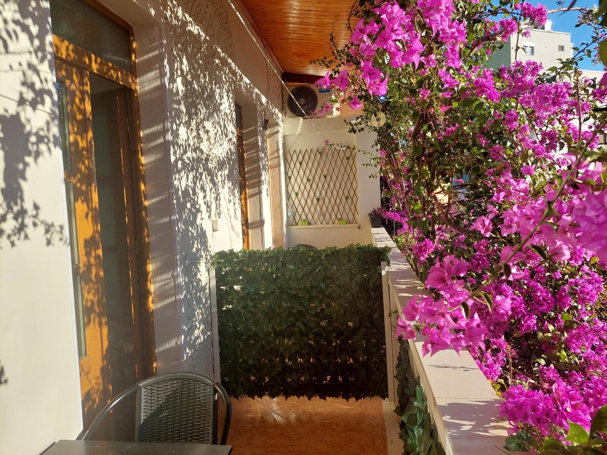 Godard Apartments Vlore Exterior photo